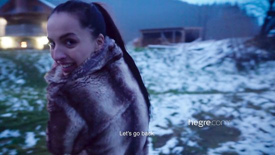 Foxy girl flashes in public