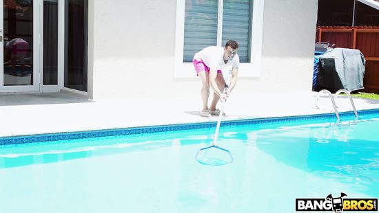 Poolboy fucks ravishing brunette babe