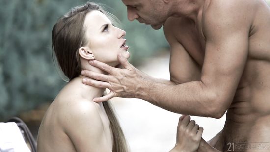 Stella Flex fucked in yard