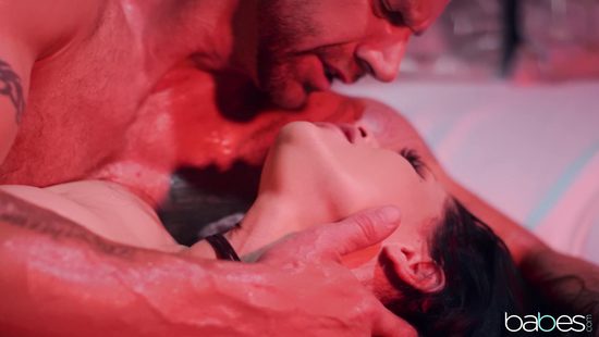 Brunette sits on black cock