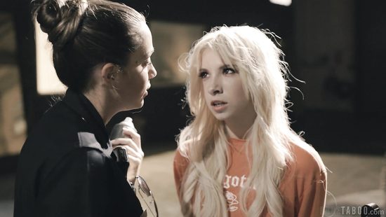 Kenzie Reeves licks girlfriend's puss