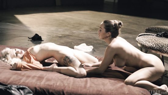 Kenzie Reeves licks girlfriend's puss