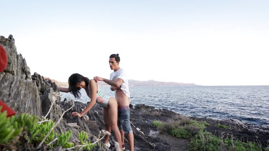 Asian chick is fucked outside