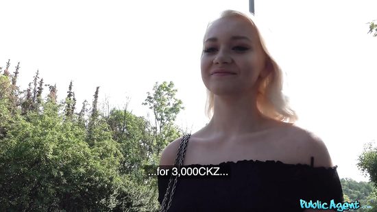 Marilyn Sugar fucked in woods