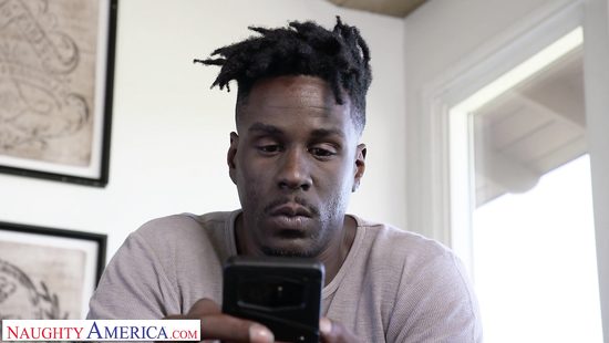 Dude's BBC drills juicy cunt