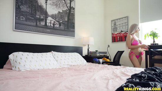 Busty blonde gets good plowing