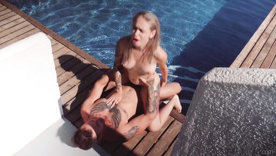 Blonde shagged by the pool