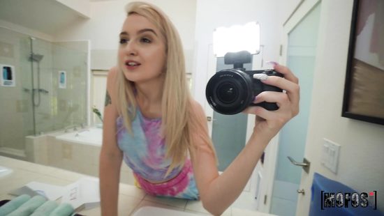 Blonde's ass is destroyed