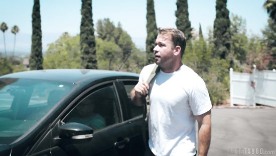 Chad White delivering an intense fucking