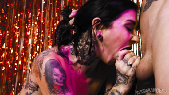 Tattooed brunette nailed hard in club