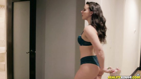 Bathroom sex has never been this breathtaking