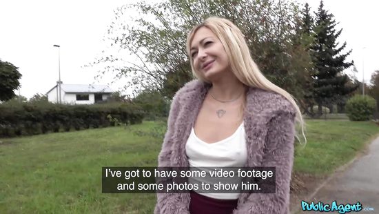 Fucking in the woods like it's the medieval