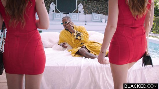 Bossy black dude gratifying two white bitches in one session