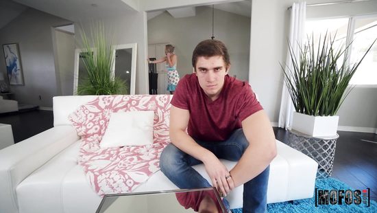 She's on heat and wants cock ASAP