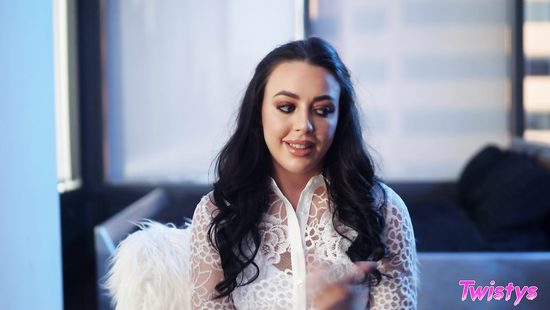 Ravishing chics playing for the same team