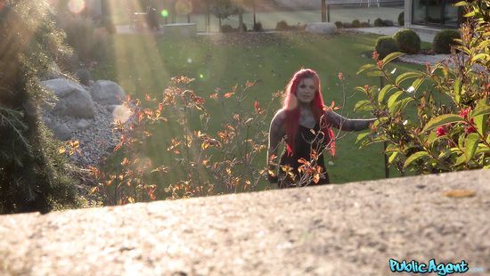 She fucked him at the lawn for money