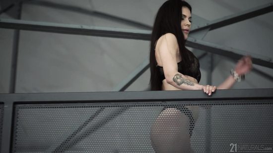 Vince Carter taking charge of Verona Sky's pussy