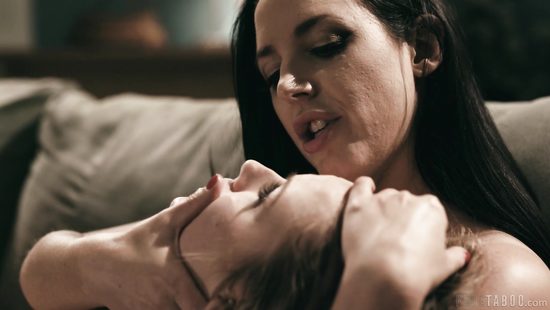 Lesbians slumber party