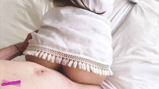 Swollen pussy lips itching for action