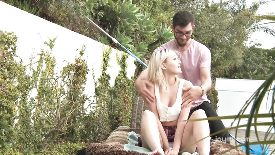 Natalia Queen can't take it anymore, time out