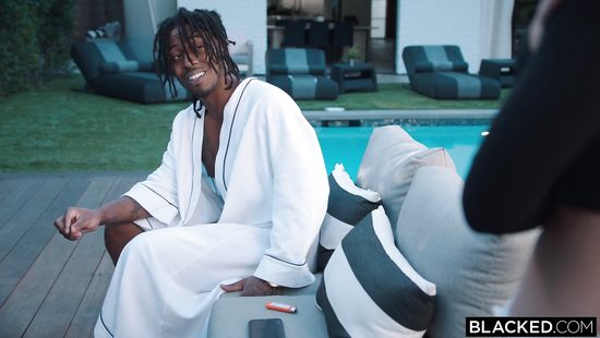 Slutty blonde takes on a mammoth BBC