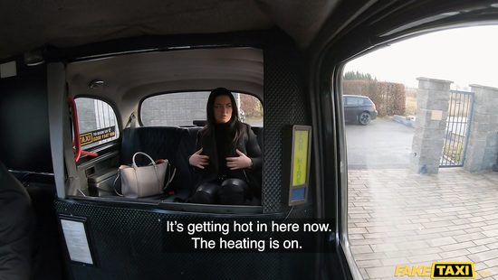 Sexy teen provides flaming back seat porn