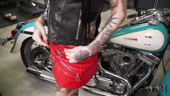 Big inches for a slutty tattooed MILF