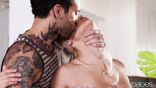 Big inches for a Latina with insane ass