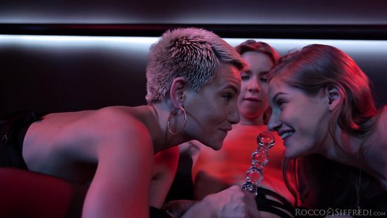 Perfect midnight lesbian XXX