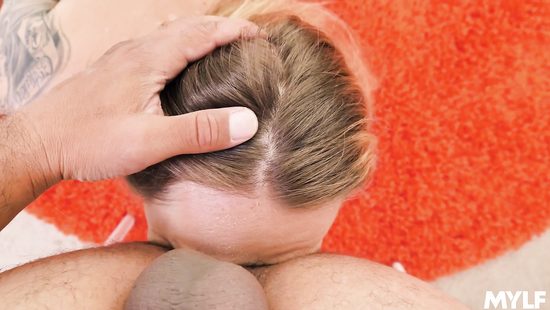 Blondie uses tit in her POV cam show