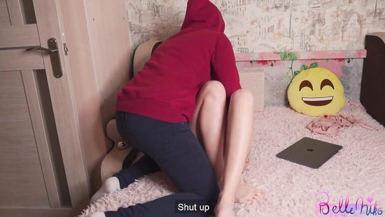 Deep vaginal on cam for a young teen