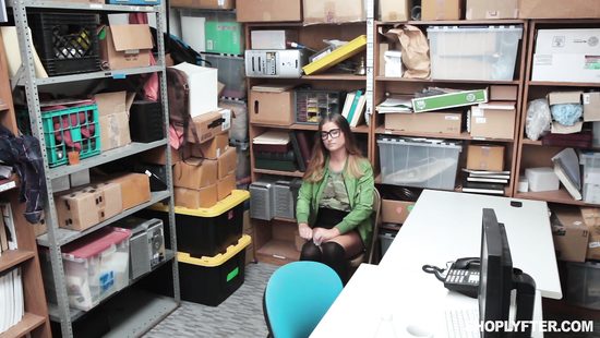 Ravishing babe hammered at security office for stealing