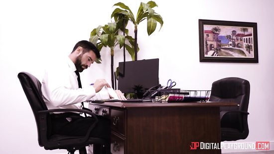 Charles Dera couldn't resist the temptation of kinky car sex