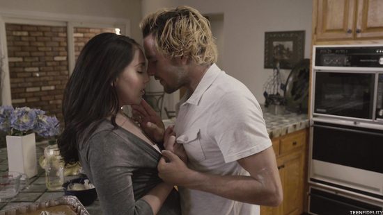 Sassy damsel overwhelmed in intense bed sex