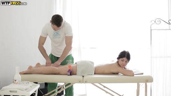 Salacious babe pounded hardcore on the massage table