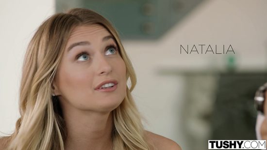 Horny blondes smashed in the ass in a terrific threesome