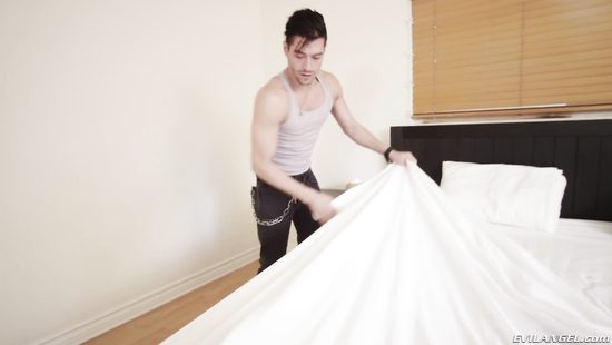 Dude cums in slut's mouth after rough anal