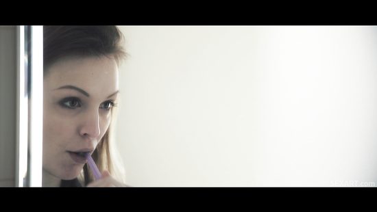 Thomas Lee makes his woman orgasm