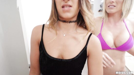 Hotties thoroughly smashed in a fascinating threesome