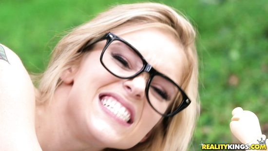 Girl smashed hardcore for losing in chase