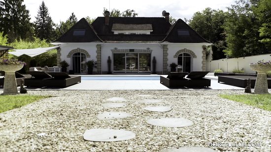 Rich couple fooling around in their big house