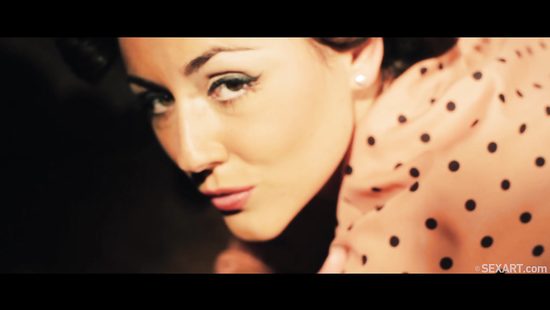 Ravishing couple doing it in the wee hours