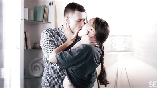 Cowgirl makes her boyfriend cum