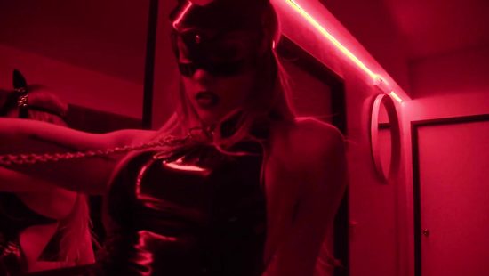 Plugs for anal and ribbed toys for cunt