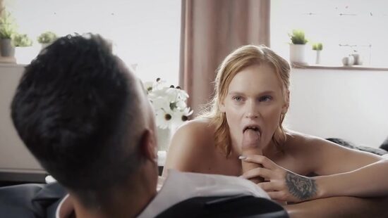 New girlfriend adores oral games