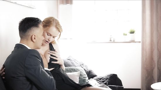 New girlfriend adores oral games