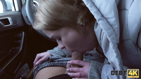 Hottie with medium size boobs banged in POV