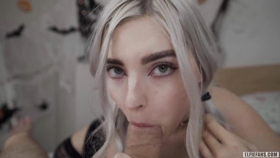 Cosplay girlfriend licks and sucks nicely