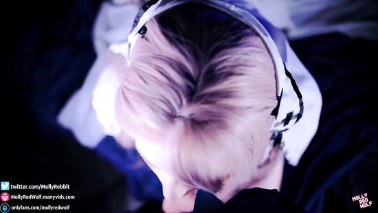 Babe provides pussy to a horny guy