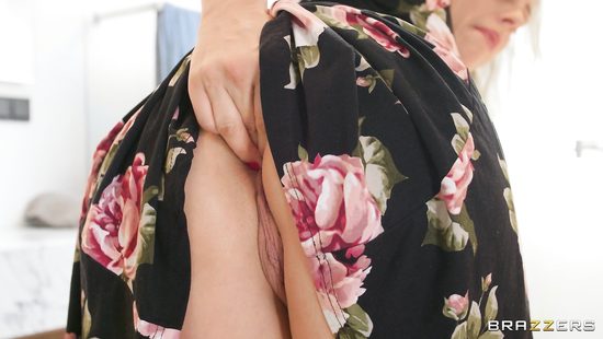 Housewife Brittany Bardot experiences hardcore anal